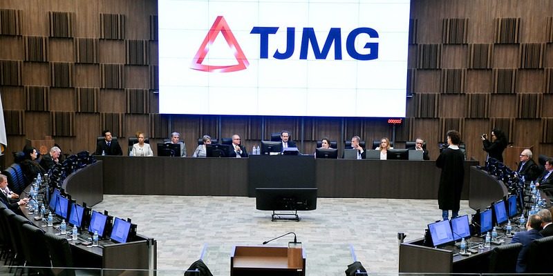 TJMMG prestigia sessão especial do TJMG em despedida de desembargadora