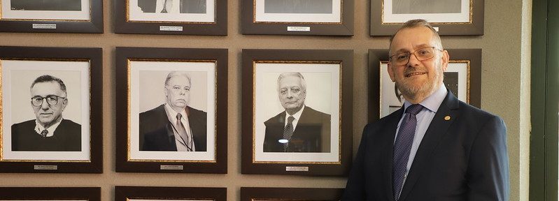 TJMMG marca presença em homenagem a ex-superintendente e aos ex-diretores executivos da Escola Judicial Desembargador Edésio Fernandes