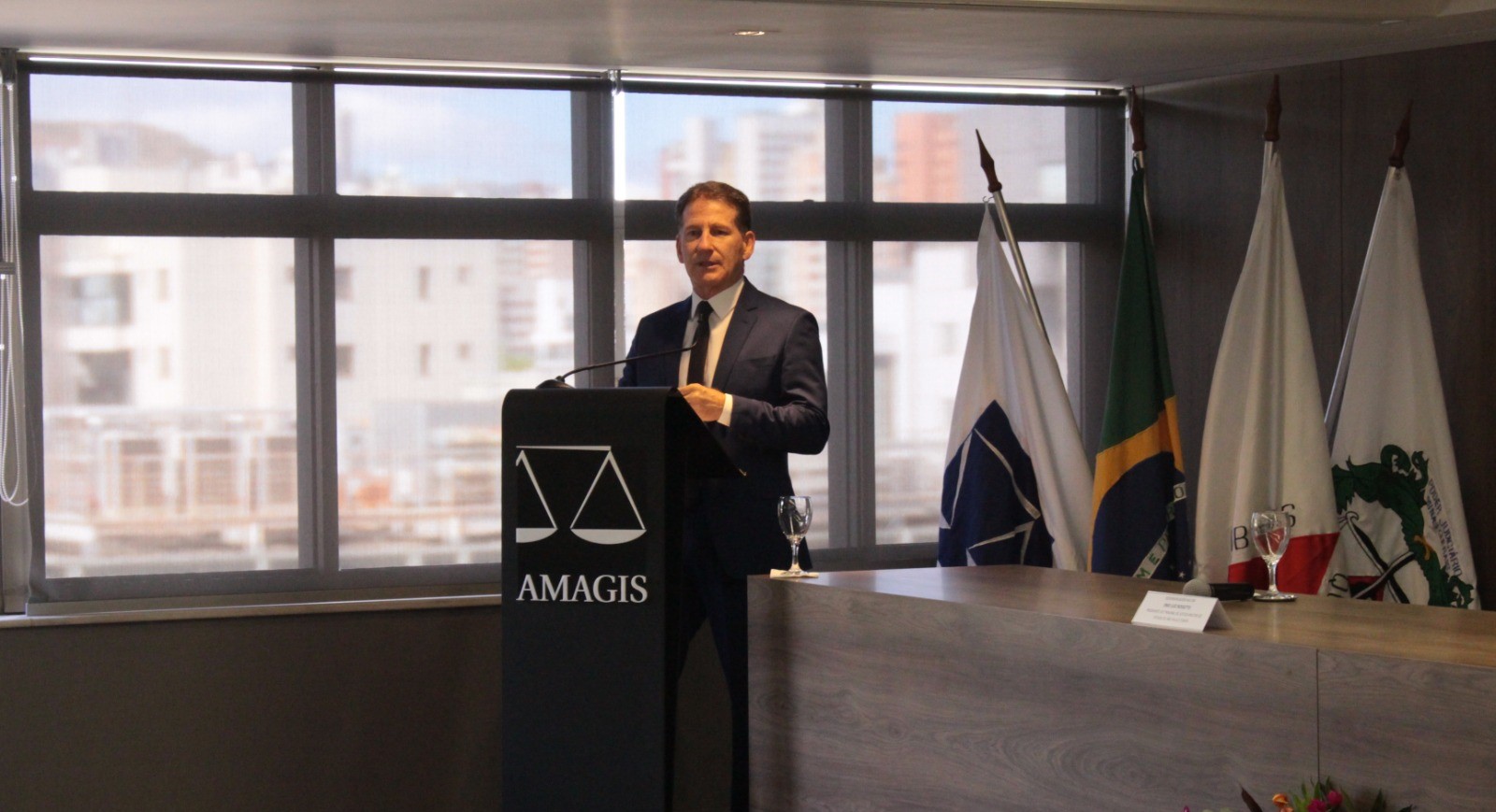 “Diálogos entre Justiças” inicia com painéis sobre provas digitais