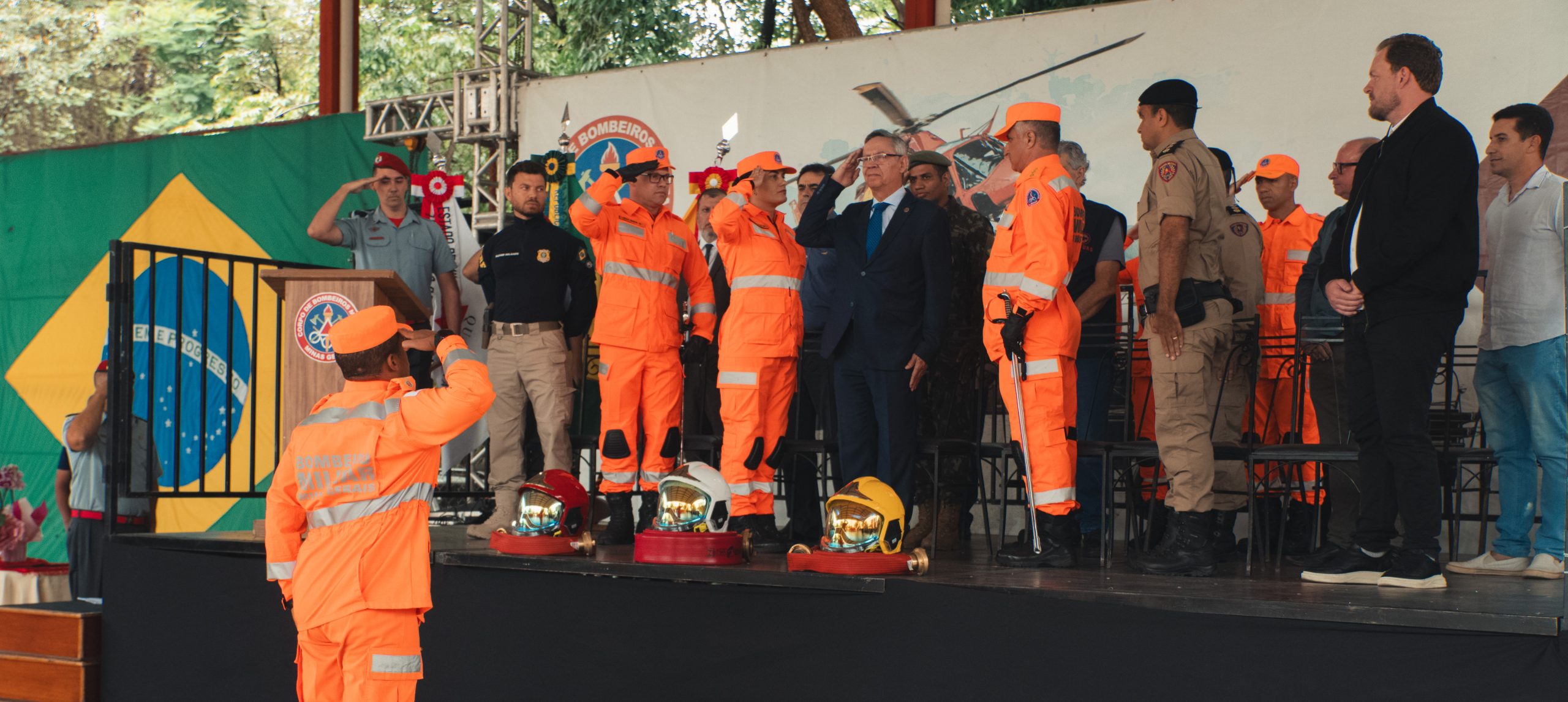TJMMG prestigia passagem de comando no 10º Batalhão de Bombeiros Militar