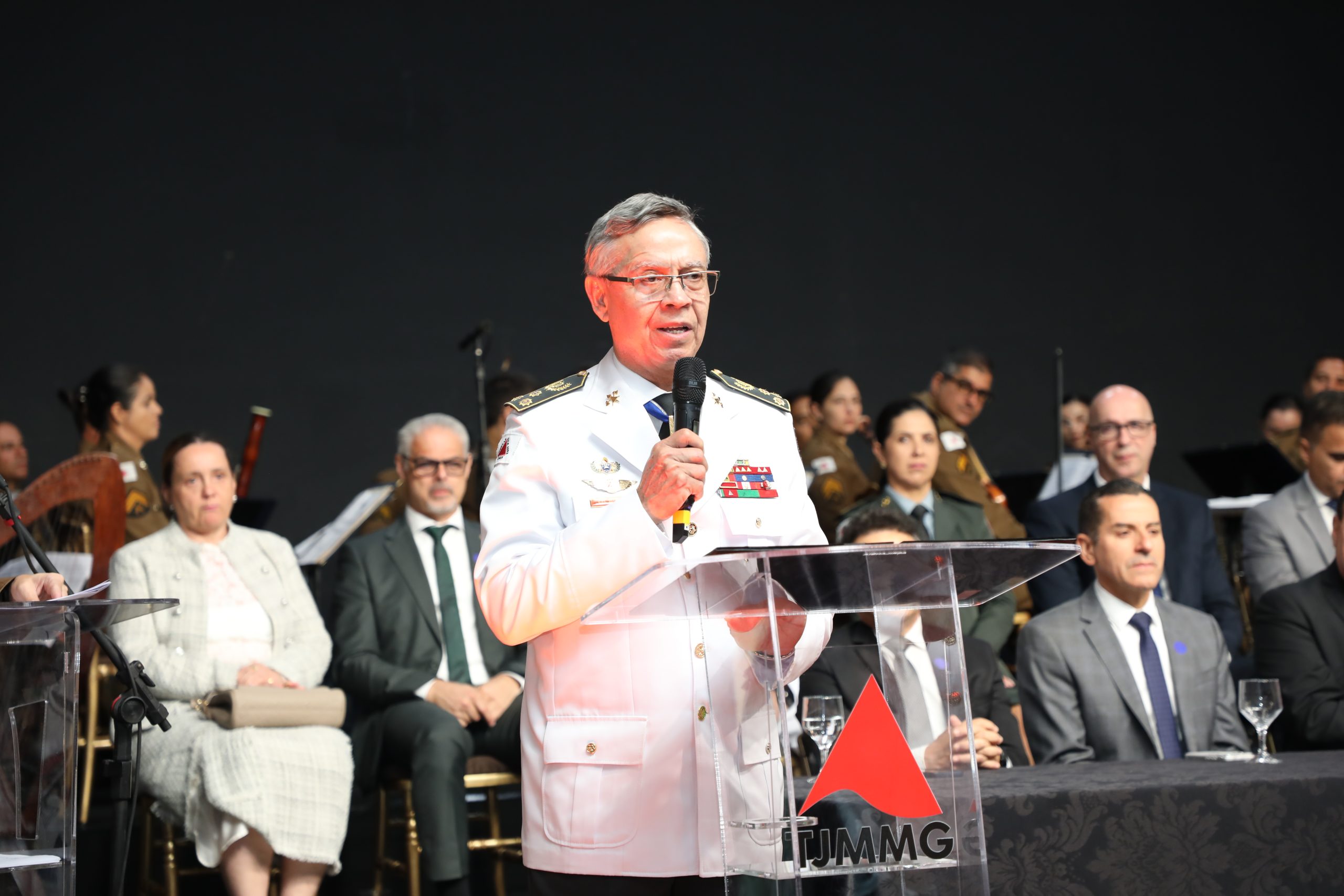 Desembargador Osmar Duarte Marcelino toma posse como novo presidente do TJMMG