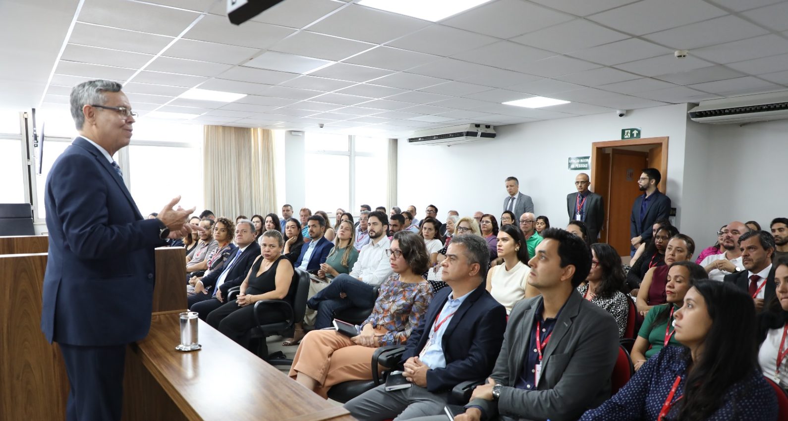 Novo presidente do TJMMG faz primeiras reuniões de trabalho com servidores
