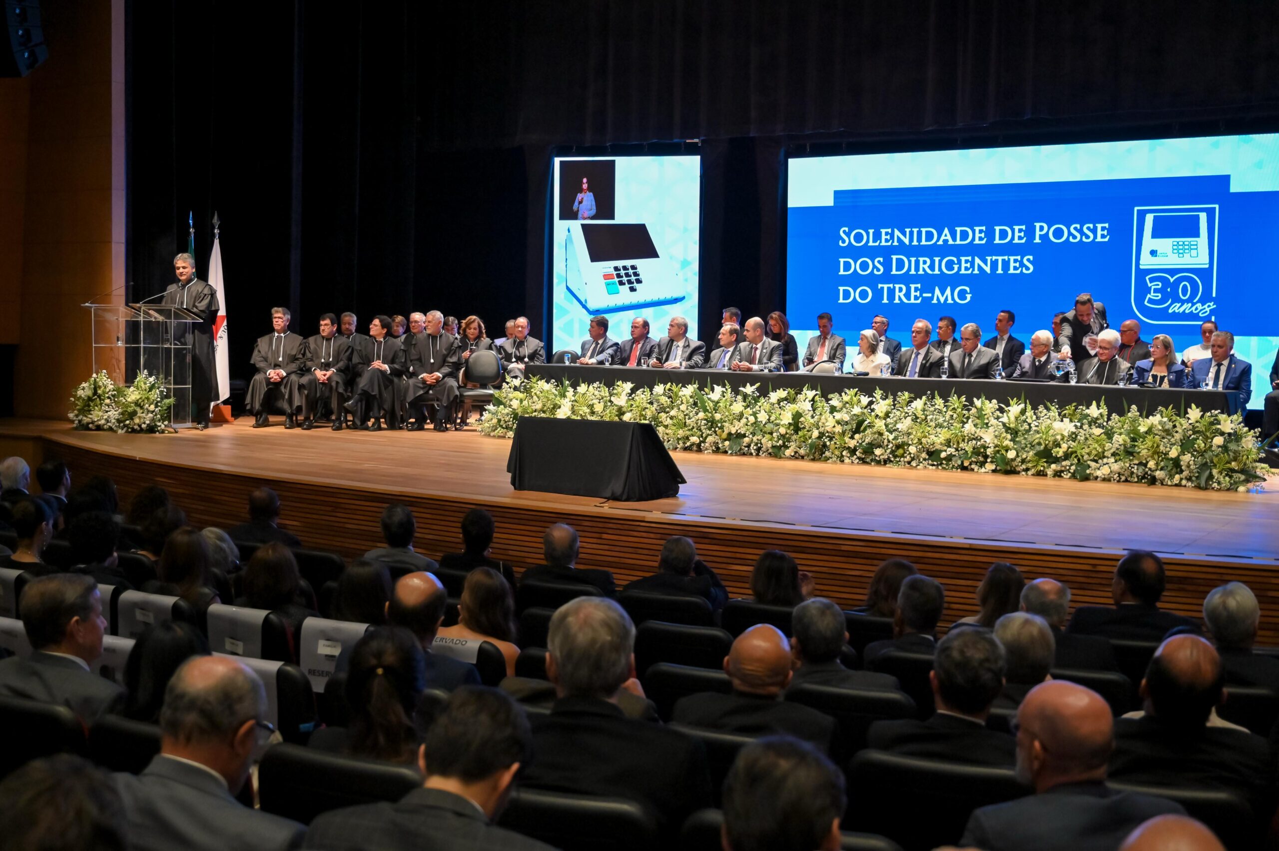 TJMMG participa da sessão solene de posse dos novos dirigentes do TRE-MG