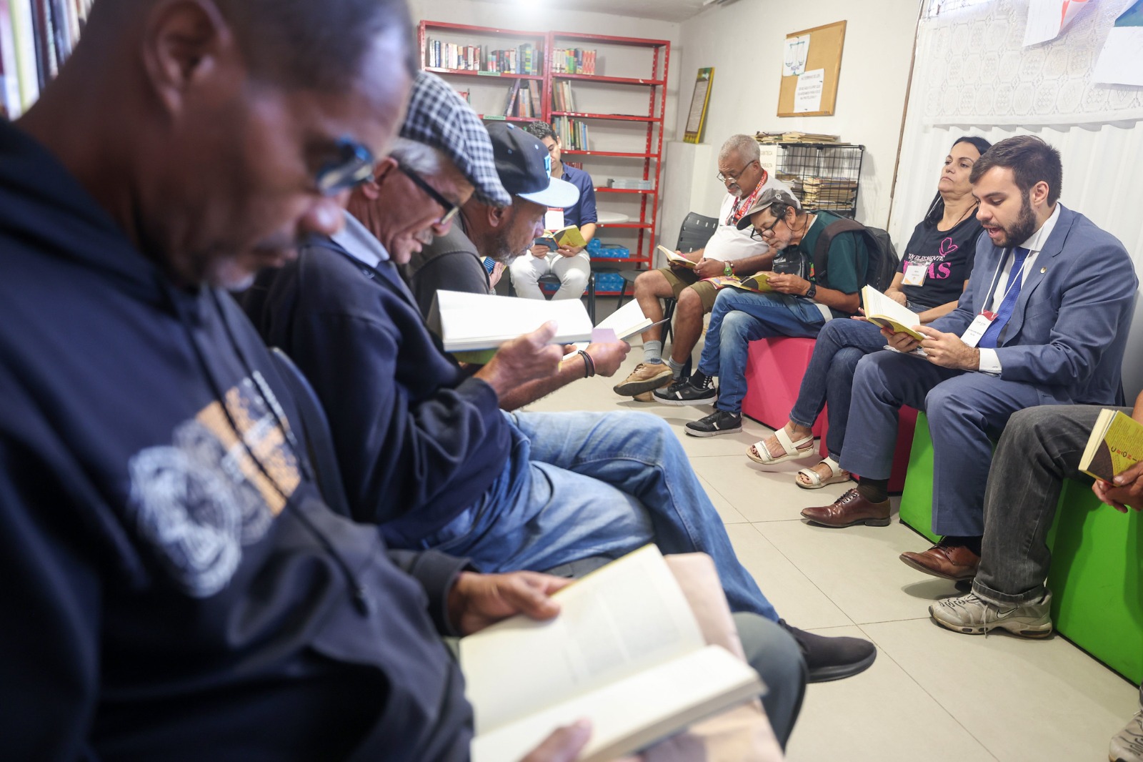 Membros do Comitê PopRuaJud visitam instituição que atende pessoas em situação de rua